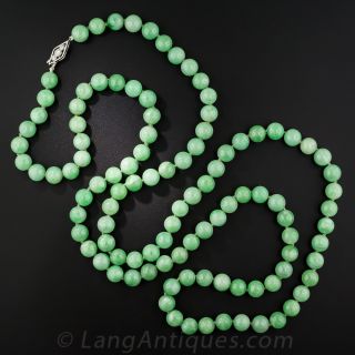 41 Inch Natural Jade Bead Strand c.1930s