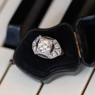 Art Deco 1.39 Carat Diamond Engagement Ring - GIA M VS1