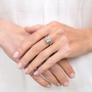 Art Deco 1.92 Carat Diamond Engagement Ring - GIA N VS2