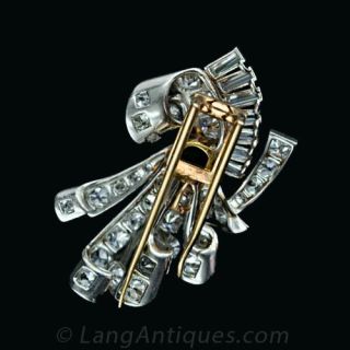 Art Deco Diamond and Emerald Ribbon Motif Pin