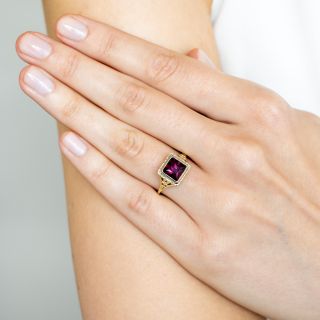 Art Deco Rhodolite Garnet and Filigree Ring