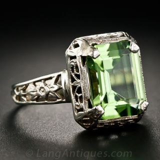 Art Deco White Gold and Peridot Filigree Ring