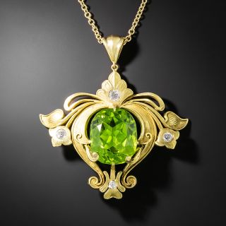 Art Nouveau 12.00 Carat Peridot and Diamond Lavalière  - 2