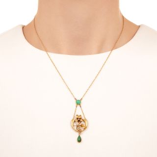 Art Nouveau Chrysoprase and Pearl Floral Lavalière Necklace