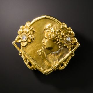 Art Nouveau Medallion Brooch en Habille, By Vernier - 1