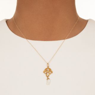 Art Nouveau Pearl and Leaf Motif Pendant