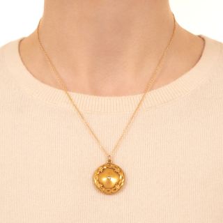 Art Nouveau Round Locket With Diamond
