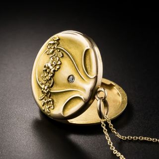Art Nouveau Round Locket