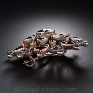 Bohemian Garnet Starbust Brooch in 9 Karat Gold