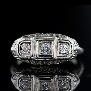 Art Deco Diamond Engagement Ring 