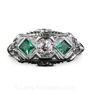 Diamond and Emerald Filigree Ring
