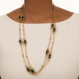Early 20th Century Long Green Chalcedony and Gold Chain  