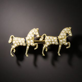 Early 20th Century Seed Pearl and Enamel Prancing Horses Brooch - 2