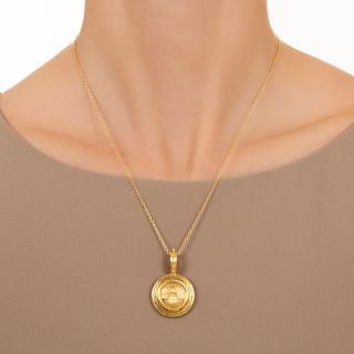 Elizabeth Locke Bee Pendant