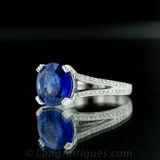 Enchanting Sapphire Solitaire Ring