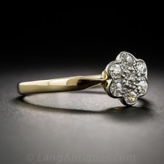 English 18K Diamond Flower Ring