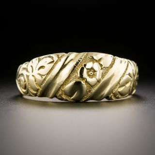 English Antique Engraved Wedding Band, Circa 1916 - 4
