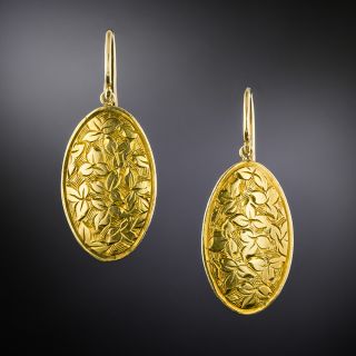 English Engraved Oval Gold Earrings, Circa 1902 - 2