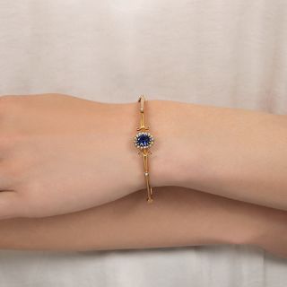 English Victorian 1.40 Carat Sapphire and Pearl Bangle