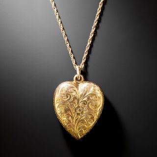 English Victorian Engraved Gold Heart Pendant, Circa 1903  - 2