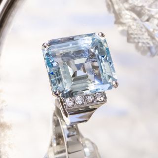 Estate 23.11 Carat Aquamarine and Diamond Ring