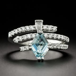 Estate Lozenge-Shaped Aquamarine and Diamond Ring - 3