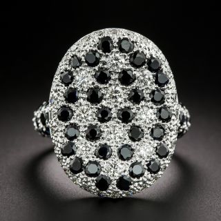 Estate Pavé Diamond and Midnight-Blue Sapphire Ring - 3