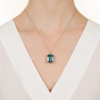 Fine 19.50 Carat Aquamarine and Diamond Pendant Necklace