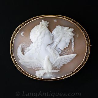 Fine Shell Cameo Brooch