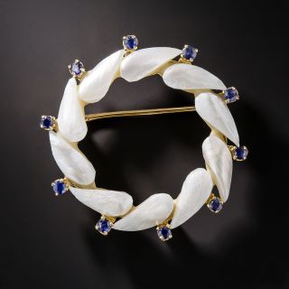 Freshwater 'Wing' Pearl Circle Brooch