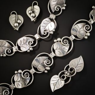 Georg Jensen Silver Leaf Suit with Necklace, Bracelet and Earrings - 2
