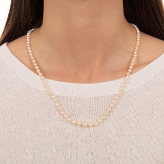 Graduated Cultured Pearl Strand Necklace - GIA
