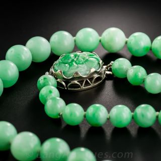 Graduated Jade Bead Necklace