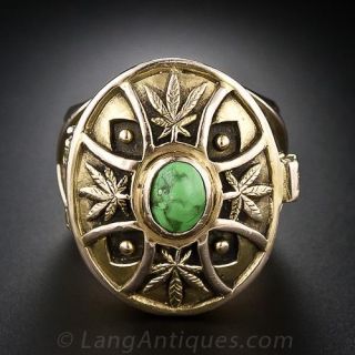 Hefty 18K Yellow Gold Gents Poison Ring