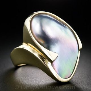 Late 20th Century 14k Gold Mother-of-Pearl Ring