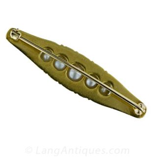 Late Victorian Natural Pearl Bar Pin