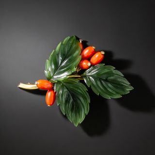 Mid-Century Austrian Nephrite Jade and Coral Holly Brooch - 2