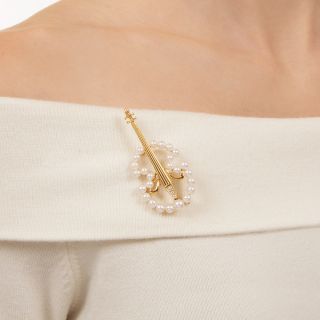 Mikimoto Pearl And Diamond Cello Brooch