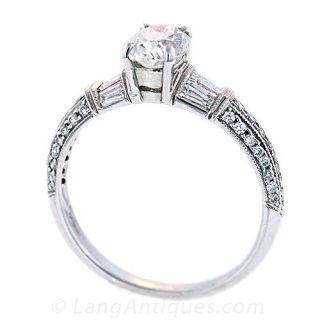 Oval Cut Diamond Solitaire