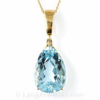 Pear-Shaped Aquamarine Pendant
