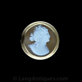 Petite Victorian Shell Cameo Brooch Main View