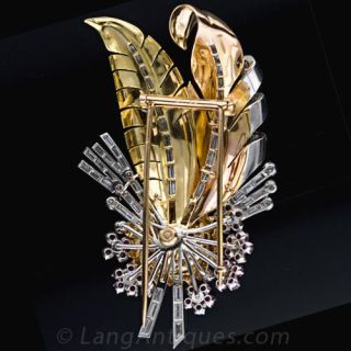 Retro Feather Brooch by Ghiso