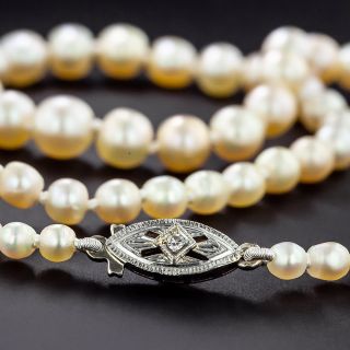 Small Strand Of Graduated Natural Pearls - 2