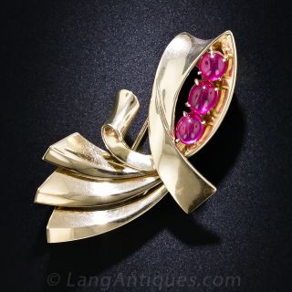 Trabert & Hoeffer - Mauboussin 18K Ruby Retro Brooch - 1