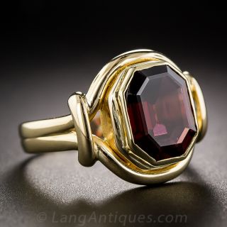 Unisex 18 Karat Gold Garnet Ring