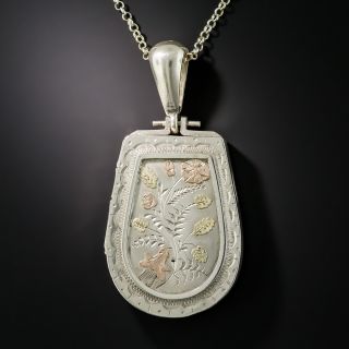 Victorian English Horseshoe Shaped Locket 