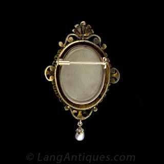 Victorian Hard Stone Cameo Brooch with Natural Pearls