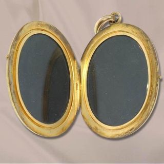 Victorian Hard Stone Cameo Locket