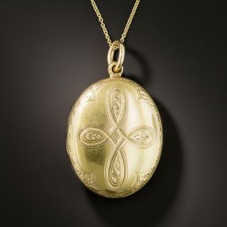 Victorian Loop-de-Loop Engraved Locket - 2
