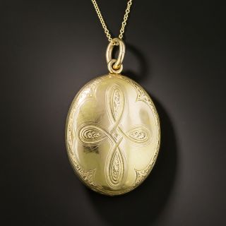 Victorian Loop-de-Loop Engraved Locket